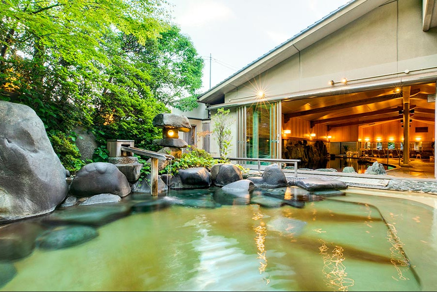 1階 木肌の湯「浮殿」